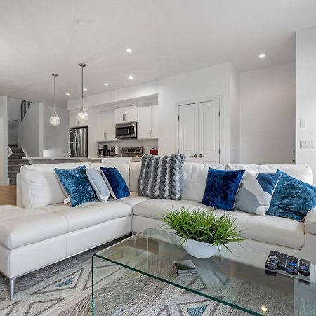 Luxury Spacious Private House Near City Centre YYC 외부 사진