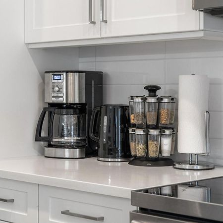 Luxury Spacious Private House Near City Centre YYC 외부 사진