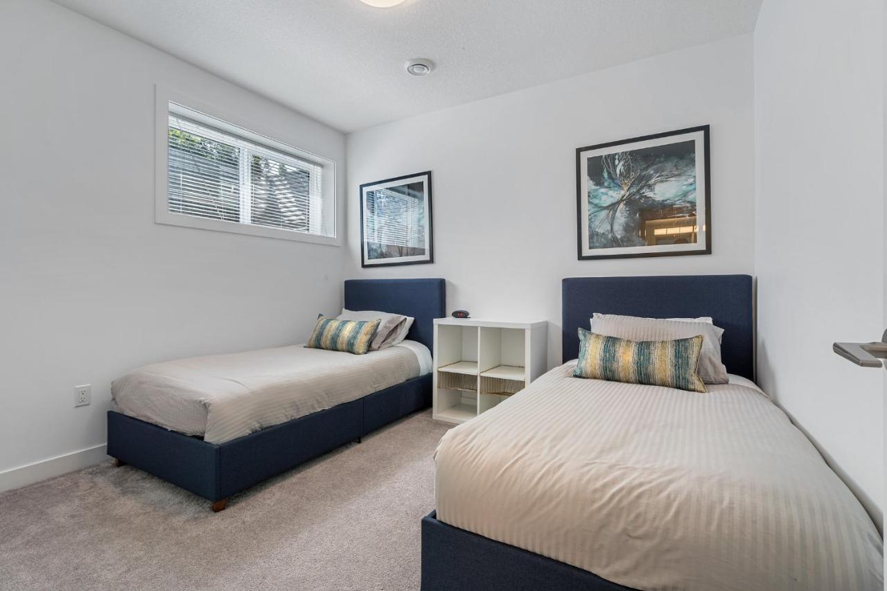 Luxury Spacious Private House Near City Centre YYC 외부 사진