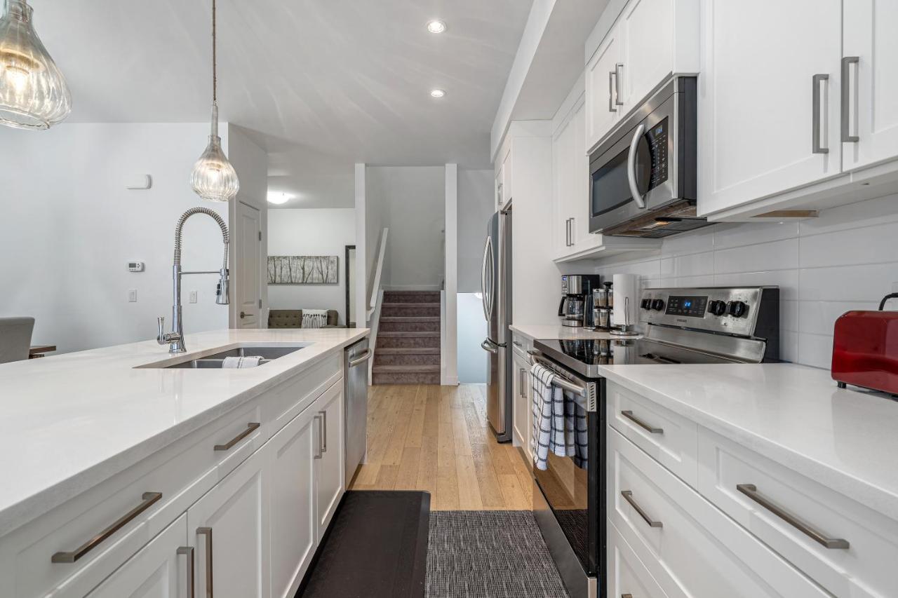 Luxury Spacious Private House Near City Centre YYC 외부 사진